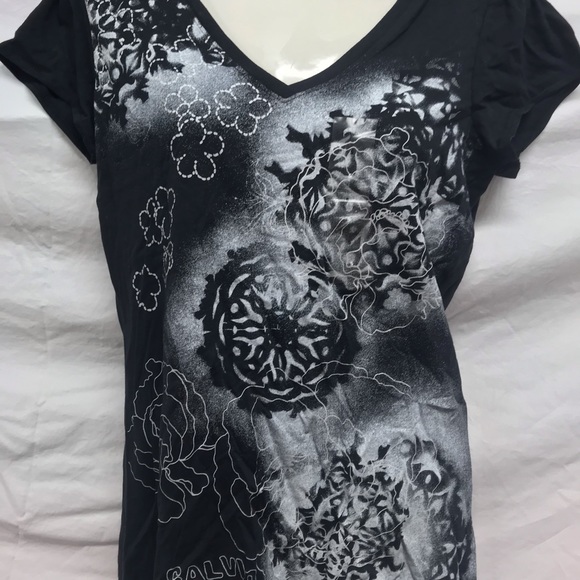 Calvin Klein Jeans Tops - Calvin Klein Jeans V-neck top